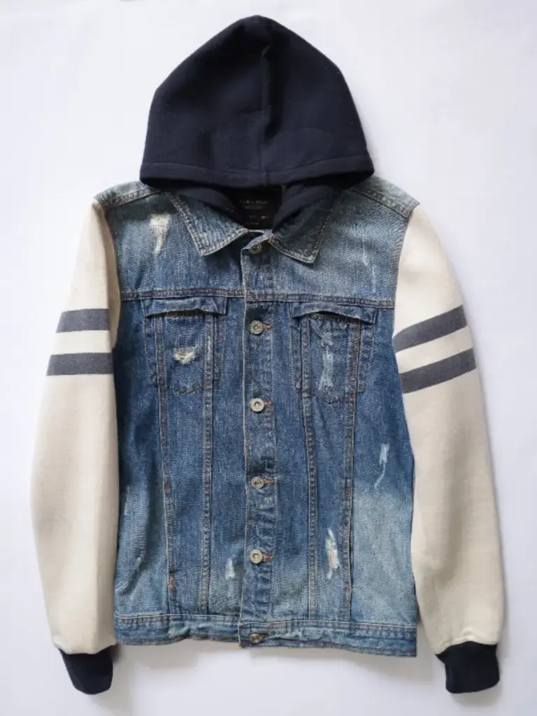Chaqueta de mezclilla con capucha